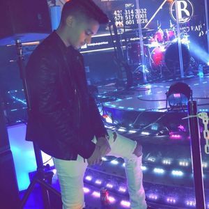 Meet your Posher, Adis